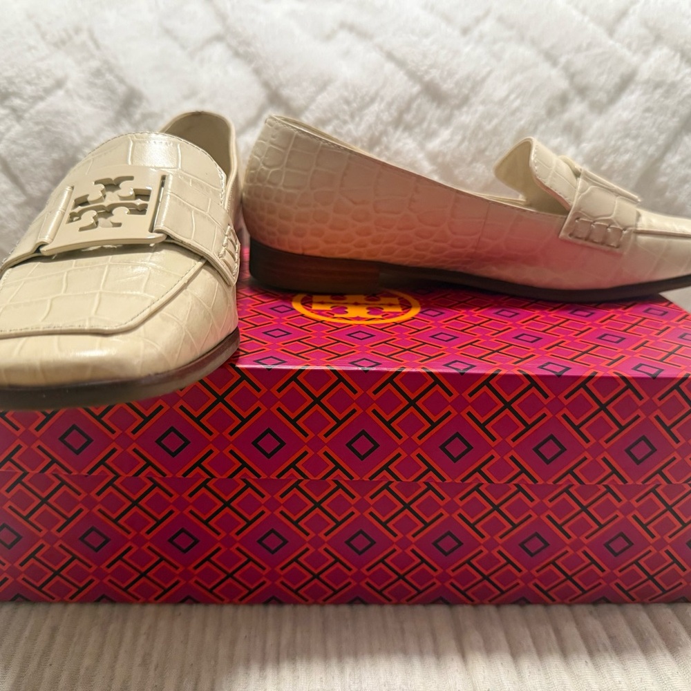 Tory Burch Cream Croc-Embossed Loafers